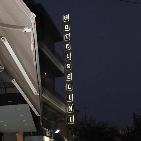 Hotel Selini Agrinio Esterno foto