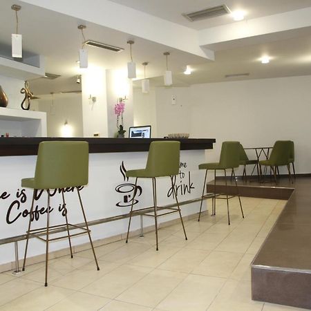 Hotel Selini Agrinio Esterno foto