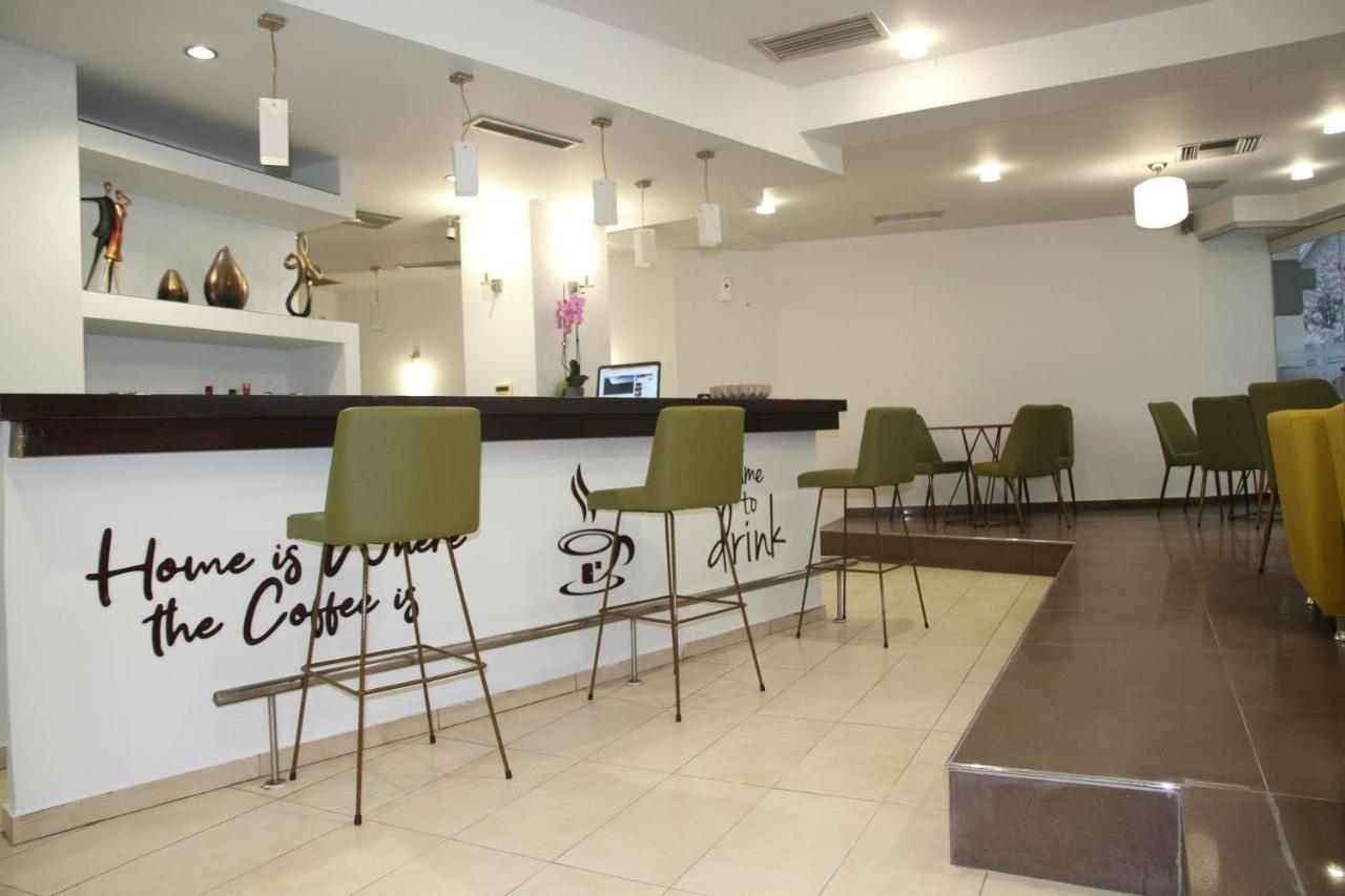 Hotel Selini Agrinio Esterno foto