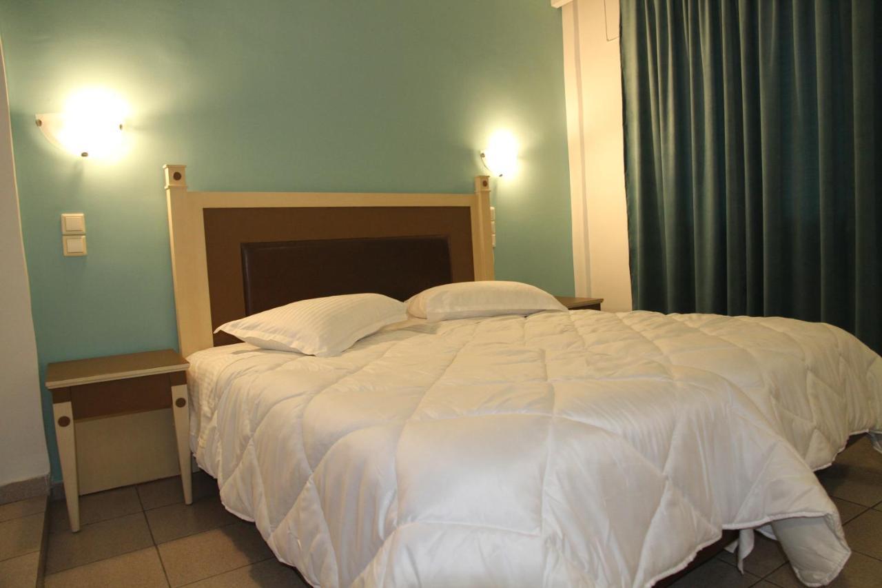 Hotel Selini Agrinio Esterno foto