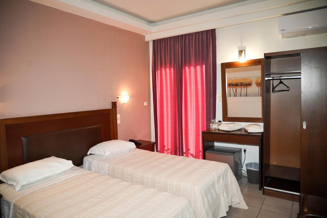 Hotel Selini Agrinio Esterno foto