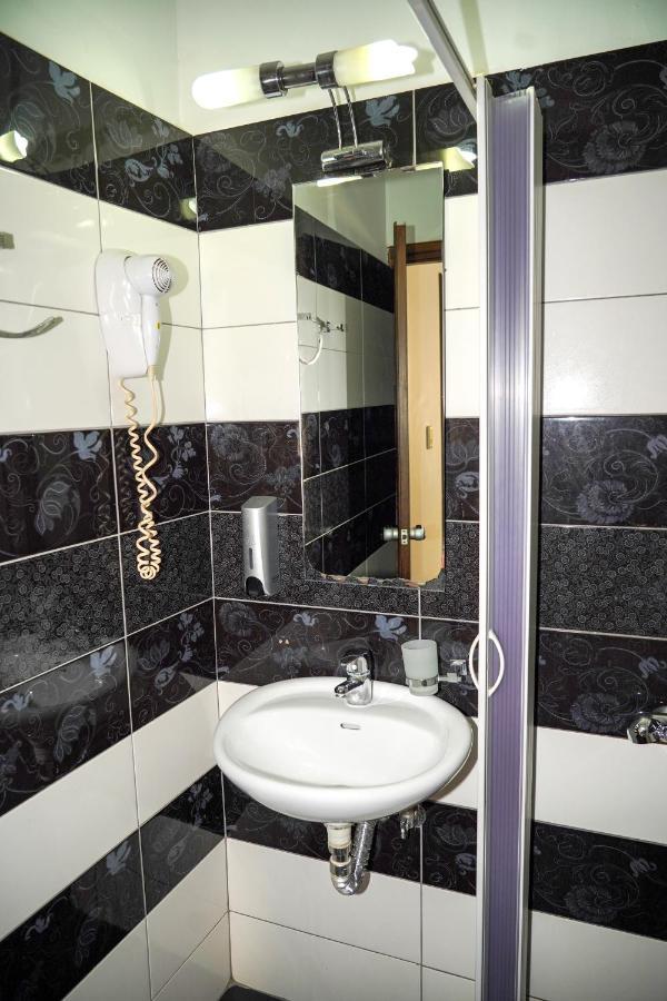 Hotel Selini Agrinio Esterno foto