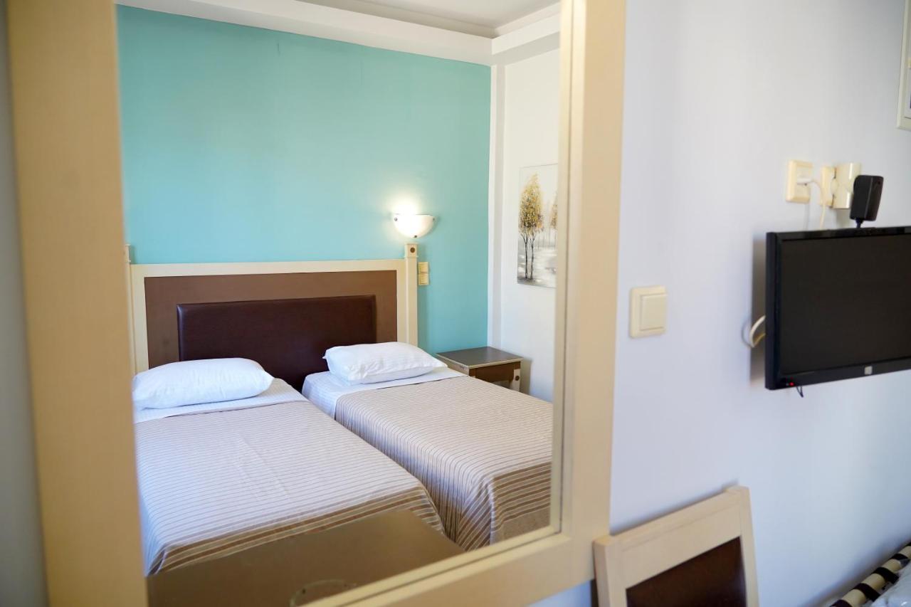 Hotel Selini Agrinio Esterno foto
