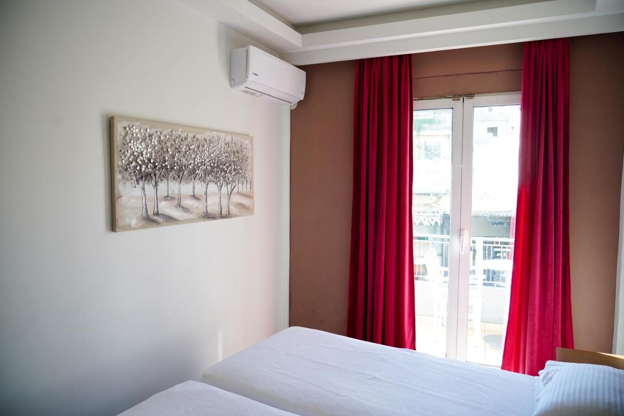 Hotel Selini Agrinio Esterno foto
