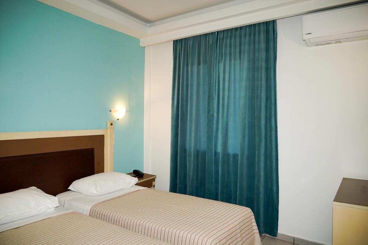 Hotel Selini Agrinio Esterno foto