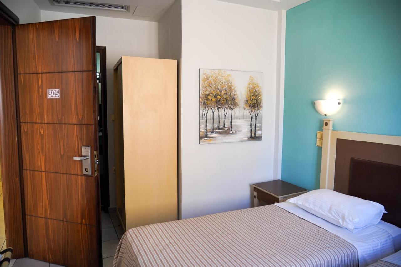 Hotel Selini Agrinio Esterno foto
